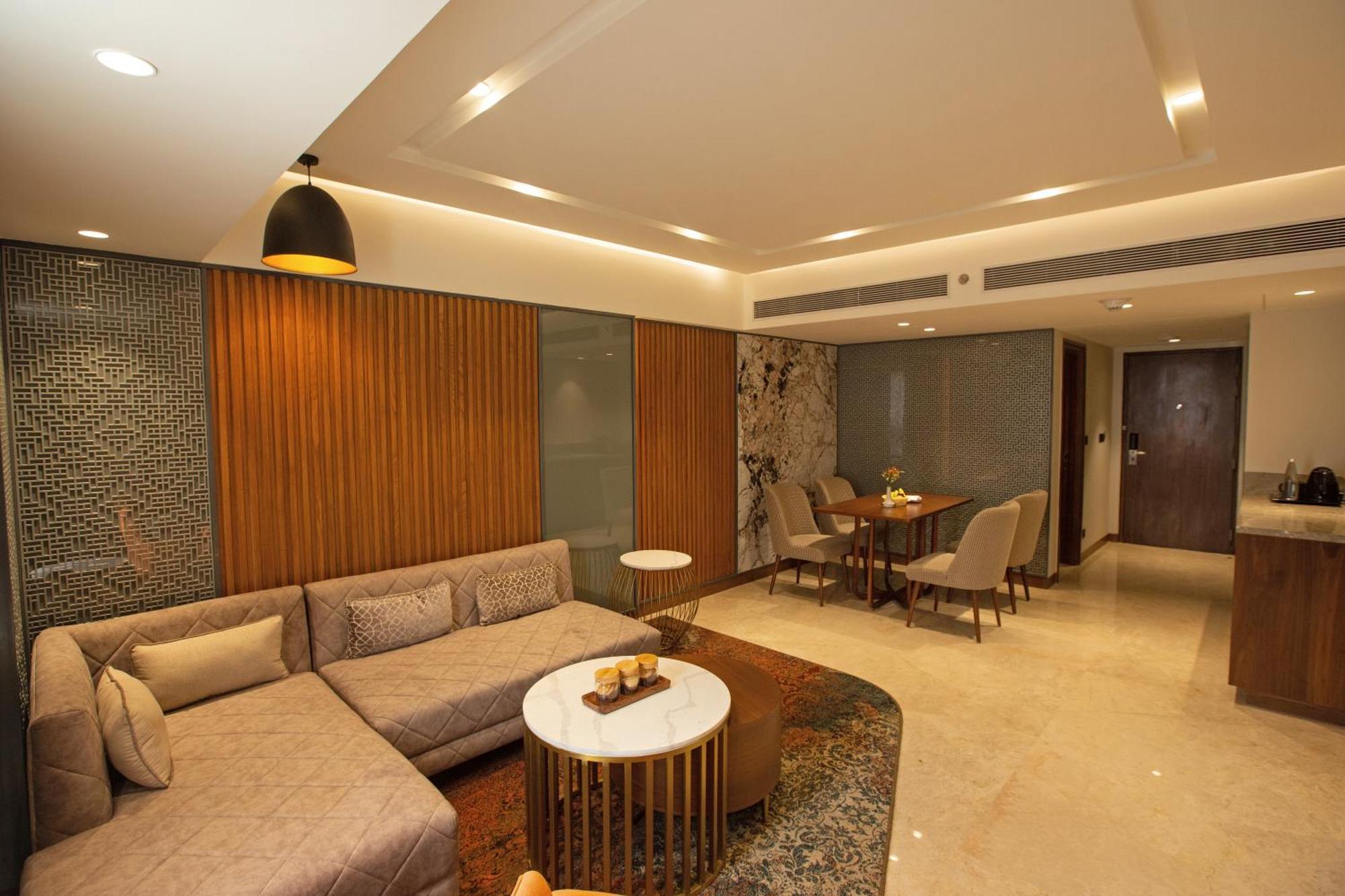 Arista By Ambition Hotel Гувахати Екстериор снимка